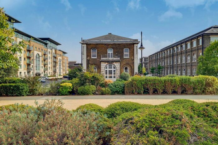 2 Bedroom Flat To Rent In Building, Woolwich, London, SE18