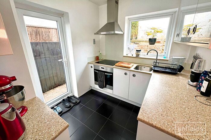 2 Bedroom Semi-Detached House For Sale In Ferndene Way, Southampton, SO18