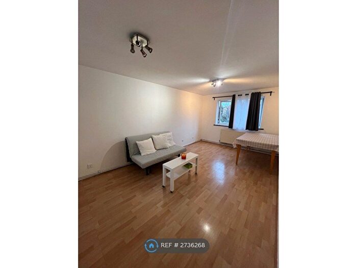 1 Bedroom Flat To Rent In Mayers Lane, London, SE14