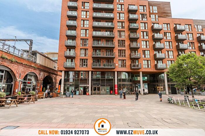 1 Bedroom Apartment For Sale In Wharf Approach, Watermans Place, LS1