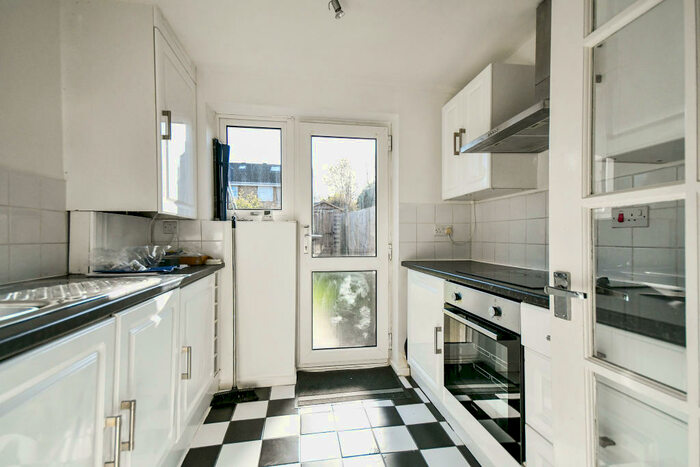 2 Bedroom Ground Flat To Rent In West Swindon, SN5