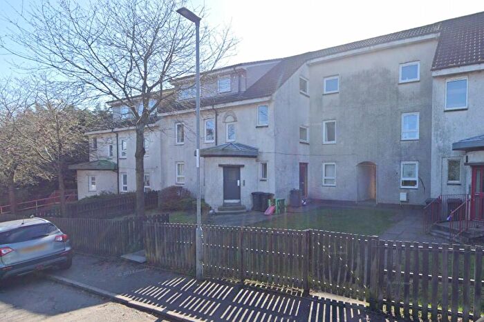 3 Bedroom Flat For Sale In , High Barrwood Road, Kilsyth, G65