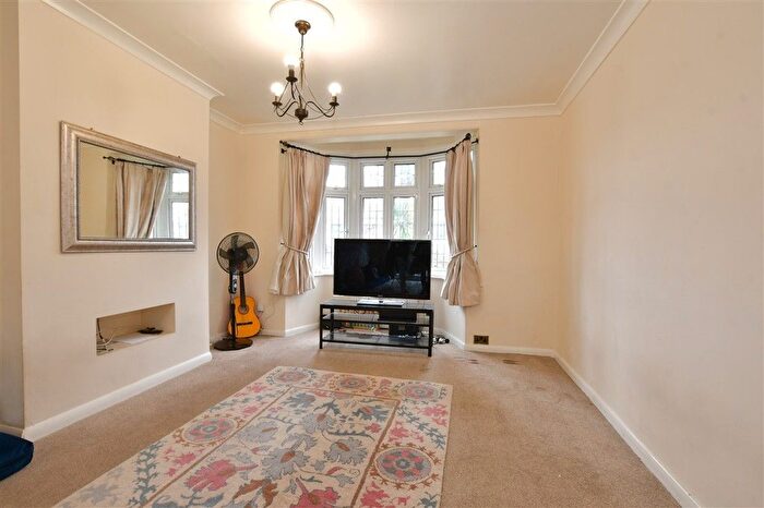 5 Bedroom Semi-Detached House For Sale In Edison Avenue, Hornchurch, Essex, RM12