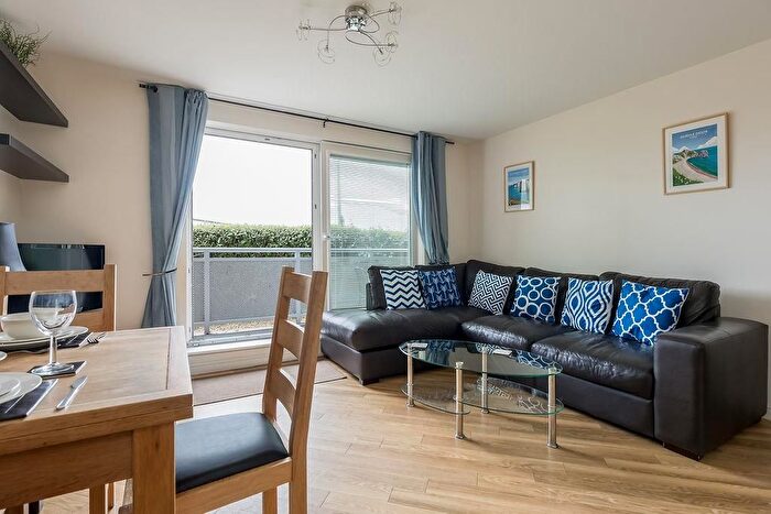 1 Bedroom Flat To Rent In Stone Close, Poole, BH15