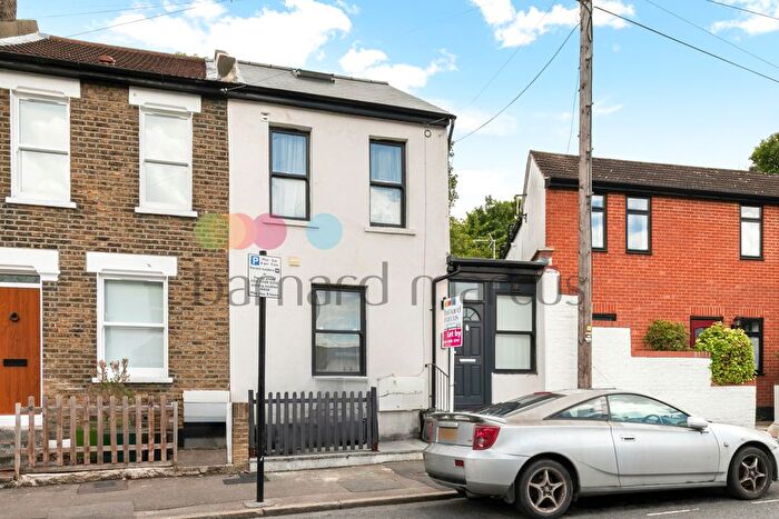 2 Bedroom Flat To Rent In Sussex Road, South Croydon, CR2