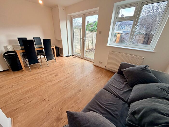 4 Bedroom Terraced House To Rent In Heathstan Road, London, W12