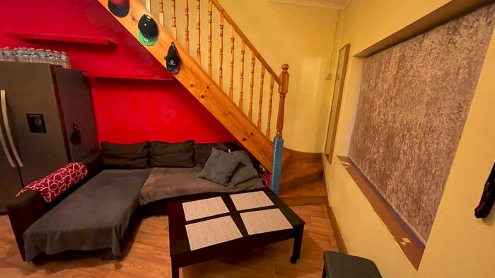 1 Bedroom Flat To Rent In Palmerston Road, London, E17