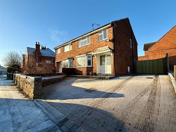 Semi-Detached House To Rent In Orchard Road, Kirkby-In-Ashfield, Nottingham, NG17