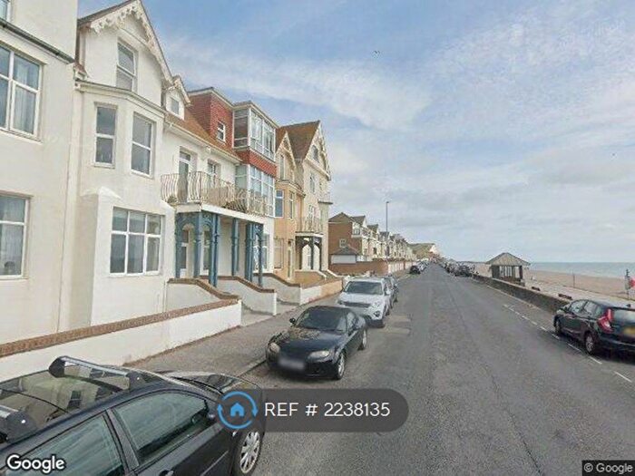1 Bedroom Flat To Rent In The Esplanade, Seaford, BN25