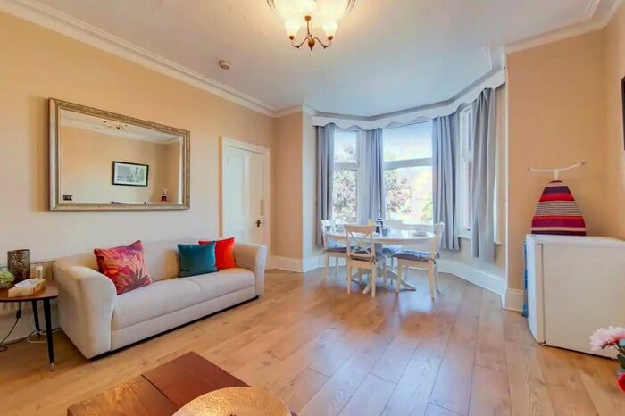 1 Bedroom Flat To Rent In Madeley Road, London, W5