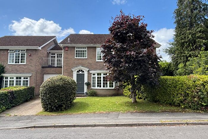 6 Bedroom House For Sale In Cranfield Avenue, Wimborne, BH21