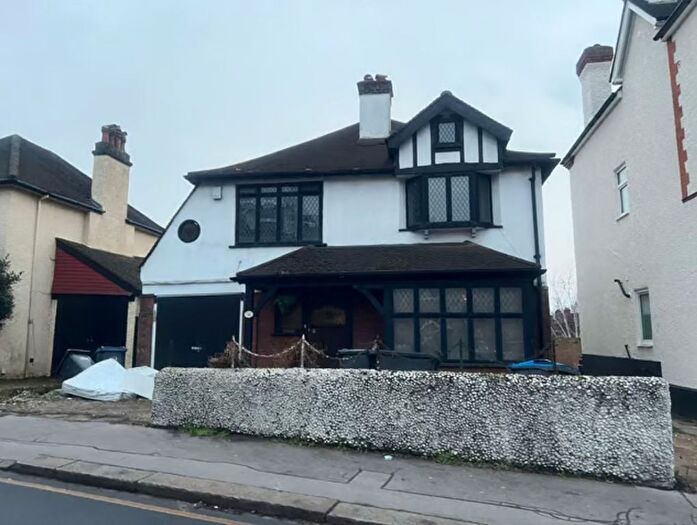 4 Bedroom Detached House To Rent In Coombe Road, Croydon, CR0