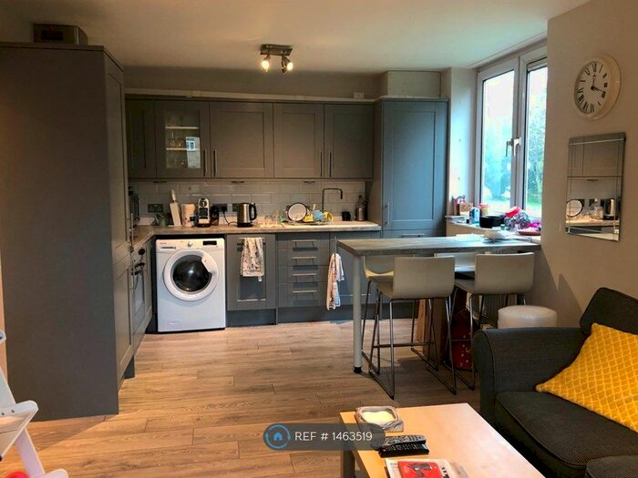 2 Bedroom Flat To Rent In Kersfield Road, London, SW15