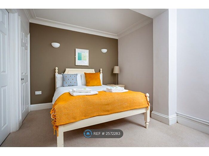 1 Bedroom Flat To Rent In Douglas House, Cheltenham, GL50
