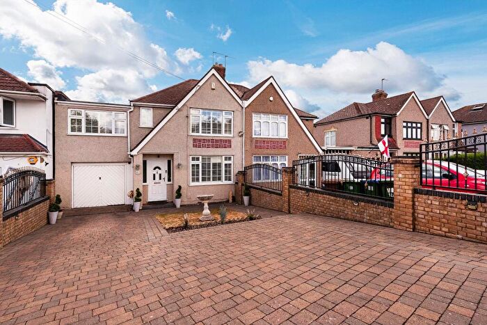 5 Bedroom Semi Detached House For Sale In King Harolds Way, Bexleyheath, DA7