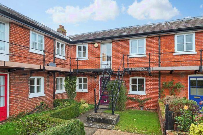 3 Bedroom Terraced House For Sale In Bridge, CT4