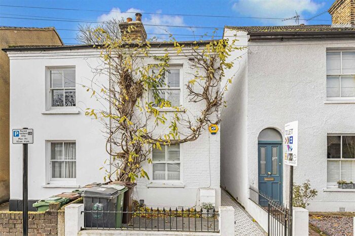 2 Bedroom Terraced House To Rent In Beulah Road, Walthamstow, London, E17