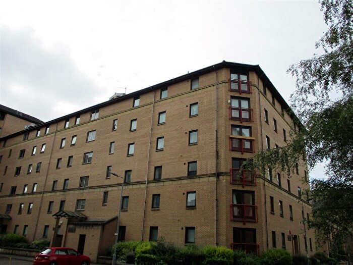 2 Bedroom Flat To Rent In Parsonage Square, Glasgow, G4