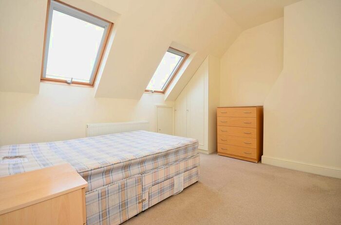2 Bedroom Flat To Rent In Christchurch Rd, Brixton Hill, London, SW2