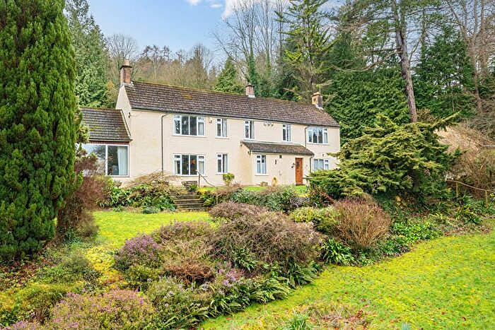 4 Bedroom Detached House For Sale In Leckhampton Hill, Cheltenham, GL53