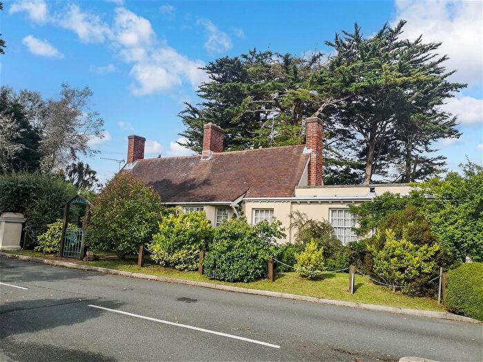 4 Bedroom Detached Bungalow For Sale In Port La Salle, Bouldnor, Yarmouth, Isle Of Wight, PO41