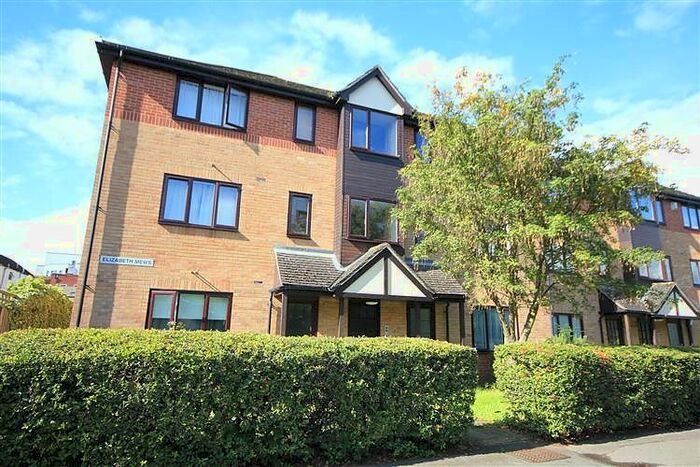 1 Bedroom Flat To Rent In Elizabeth Mews, East Street, Reading, Berkshire, RG1