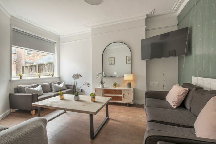 6 Bedroom Property To Rent In Derby Grove, Nottingham, NG7