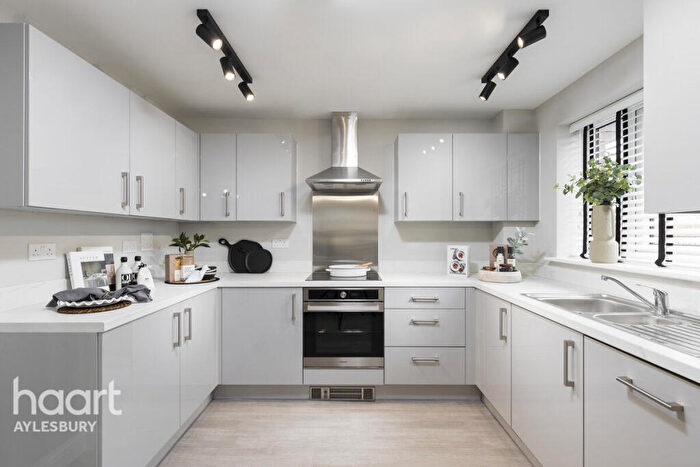 2 Bedroom Apartment For Sale In The Snowberry, Aylesbury, HP18