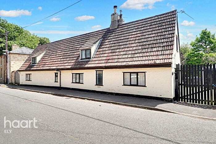 4 Bedroom Cottage For Sale In The High Street, Witcham, CB6