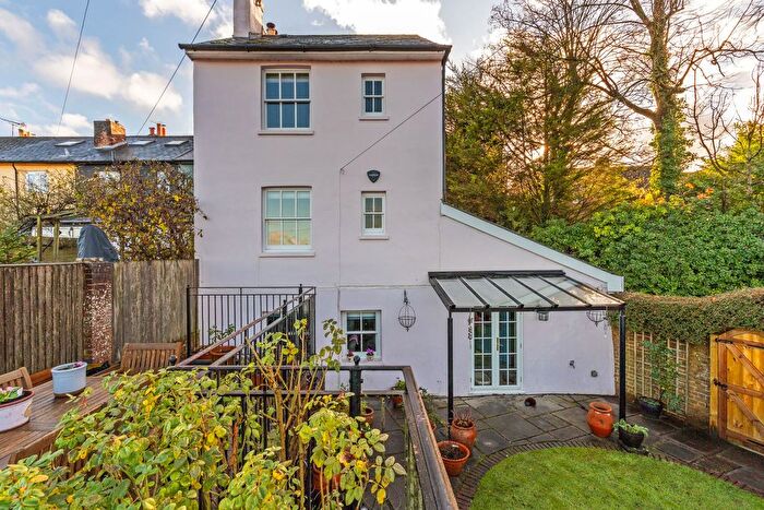 3 Bedroom Detached House For Sale In South View, Winchester, SO22