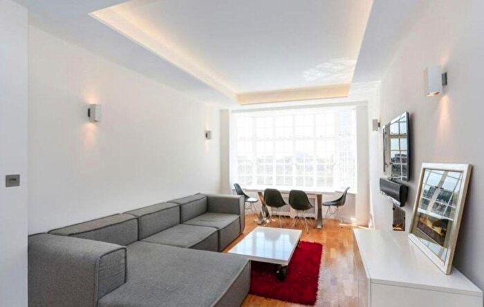 2 Bedroom Flat To Rent In St Mary Abbot's Court, Warwick Gardens, London, W14