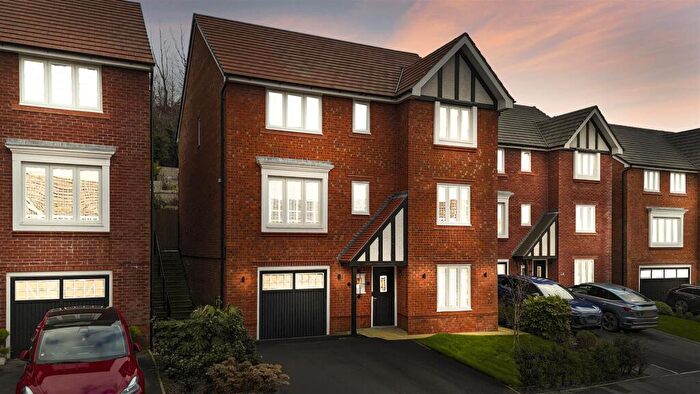 5 Bedroom Detached House For Sale In Fletcher Close, Ramsbottom, BL0