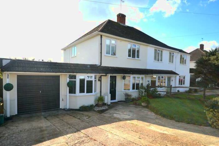 3 Bedroom Semi-Detached House To Rent In Hilley Field Lane, Fetcham, KT22