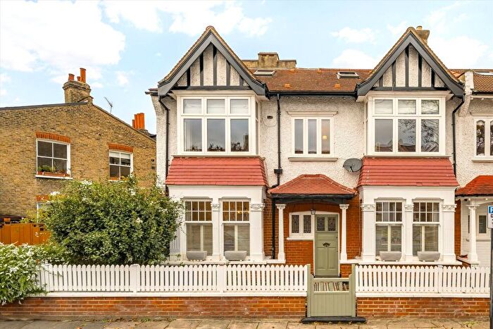 4 Bedroom End Terrace House For Sale In Hamilton Road, Chiswick, W4