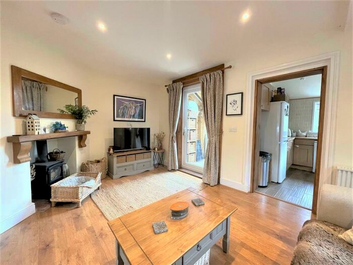 2 Bedroom Cottage To Rent In Ball Hill, Newbury, RG20