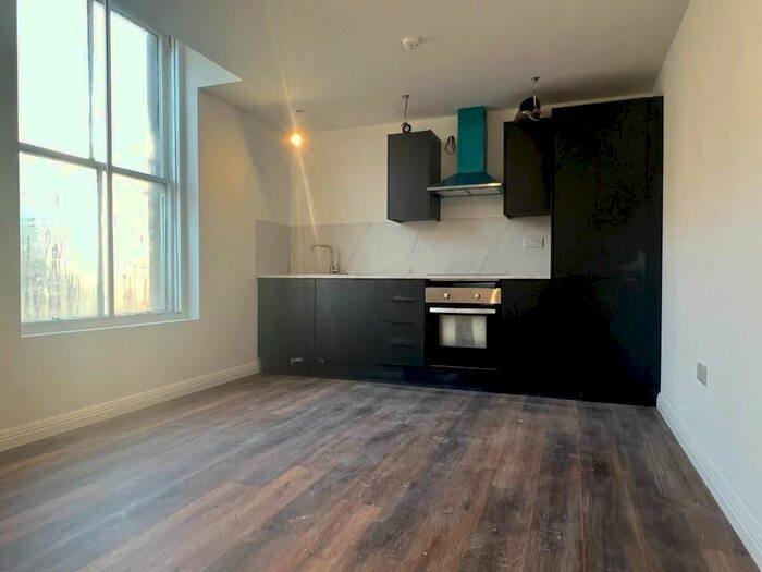 Studio To Rent In Queen Square, Wolverhampton, WV1