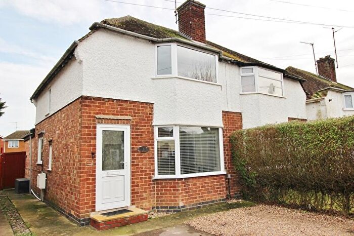 3 Bedroom Semi Detached House For Sale In Hannam Boulevard, Spalding, Lincolnshire, PE11