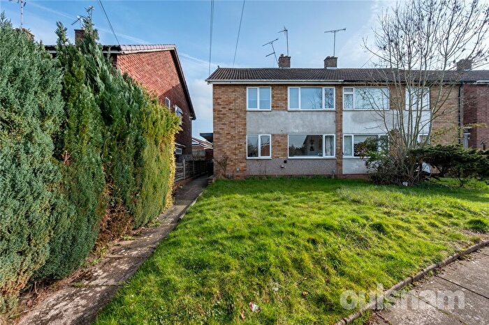 2 Bedroom Maisonette For Sale In Burnside Way, Birmingham, West Midlands, B31