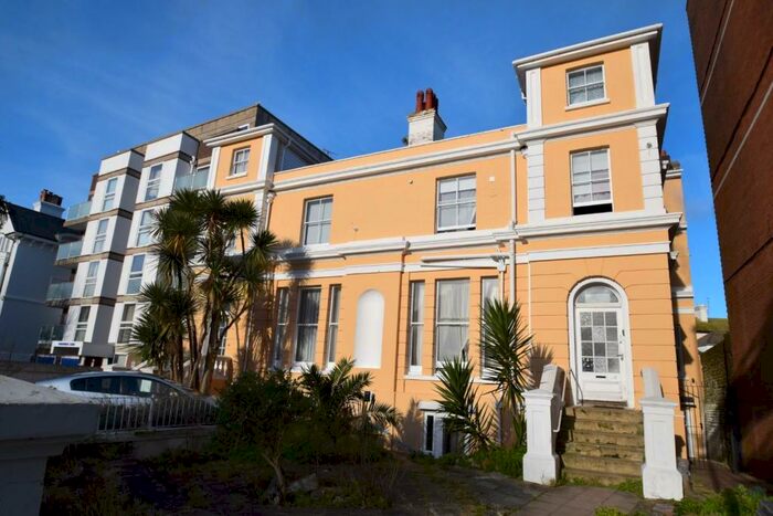 Studio To Rent In Trinity Trees, Eastbourne, BN21