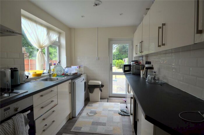 3 Bedroom Semi-Detached House To Rent In Glenavon Gardens, Slough, SL3