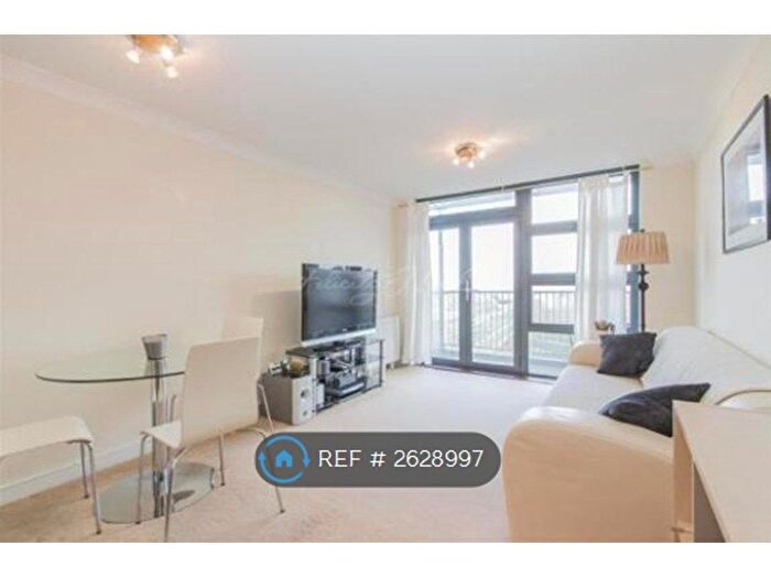 2 Bedroom Flat To Rent In Maltings Close, London, E3