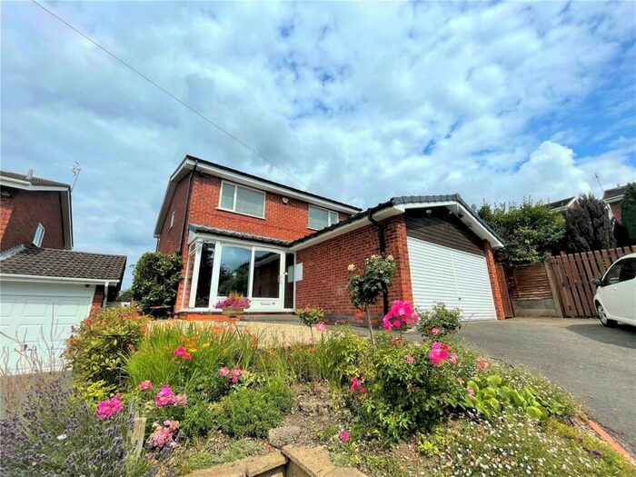 4 Bedroom Detached House To Rent In Hartsbourne Drive, Halesowen, B62