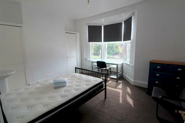 5 Bedroom Terraced House To Rent In Viaduct Road, BN1