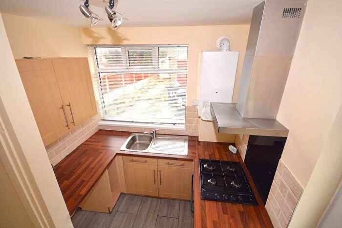 1 Bedroom Flat To Rent In Ward Street, New Tupton, Chesterfield, S42