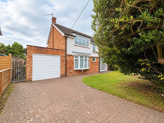 3 Bedroom Detached House For Sale In Silverdale Road, Wargrave, Reading, Berkshire, RG10