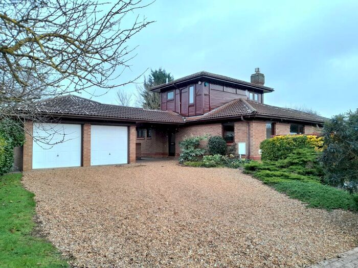 4 Bedroom Detached House To Rent In Mickleton, Downhead Park, MK15