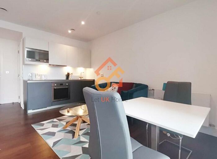 Studio To Rent In Maine Tower, Harbour Way, London, E14