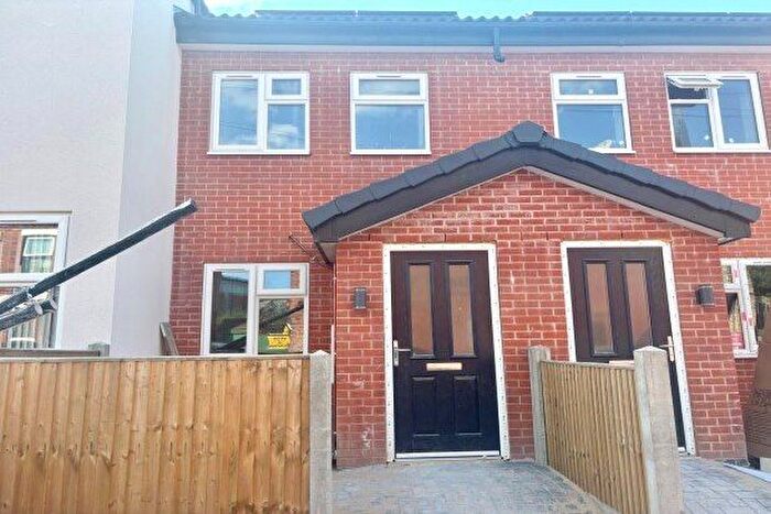 4 Bedroom Semi-Detached House To Rent In Frederick Road, Nottingham, NG9