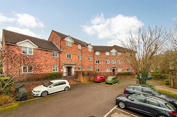 1 Bedroom Apartment For Sale In Millers Rise, St. Albans, Hertfordshire, AL1