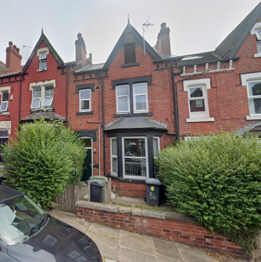 1 Bedroom Flat To Rent In Roundhay Place, Leeds, West Yorkshire, LS8